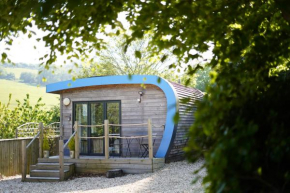 Escape Pod in Devon, 5 mins from beach + parking